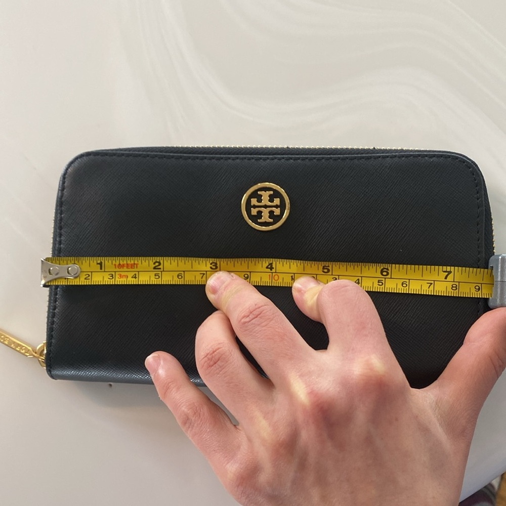 Tory Burch Wallet - Picture 5 of 5